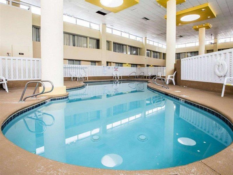 Hotel Quality & - Greensboro-high Point 3*