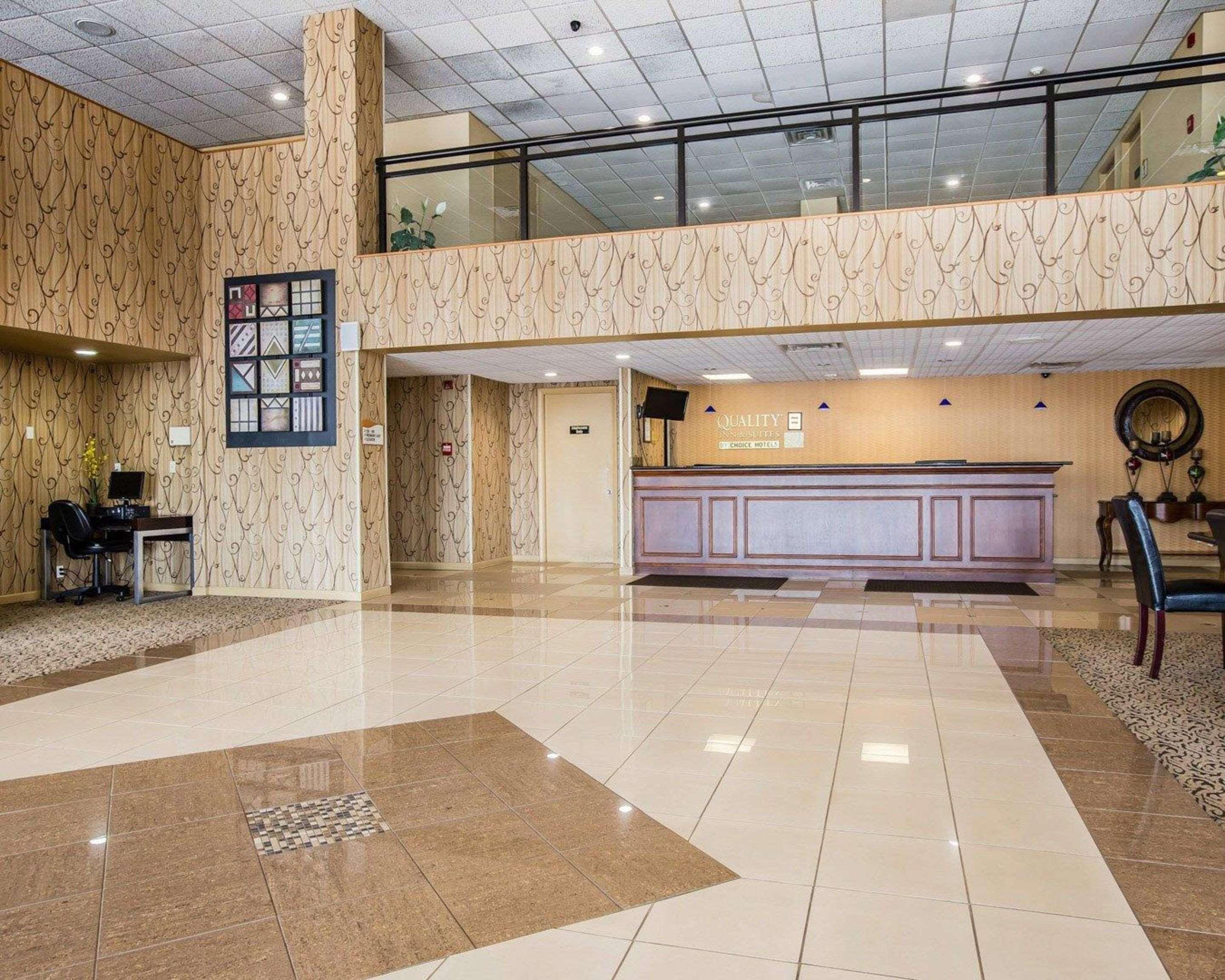 Hotel Quality & - Greensboro-high Point